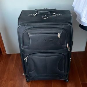 Large Swiss Gear Rolling Suitcase